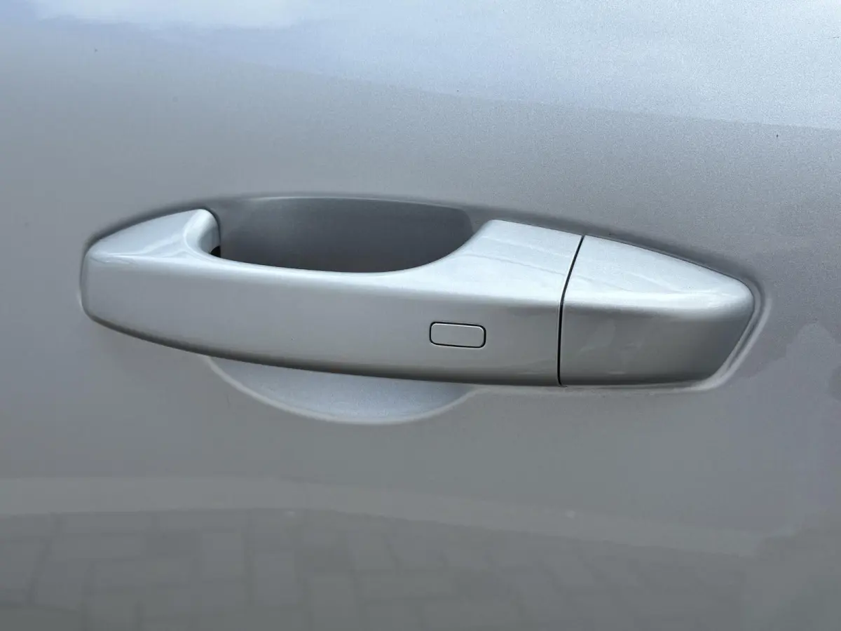 1.5 Max+ / 29,8 kWh / 136KM WLTP / max 1055KM Actieradius / PHEV / Plug-in / Fabrieksgarantie t/m 07-2034 / Stoelverwarming voor en achter / Stoelmassage / Schuif-kantel dak / Stoelventilati