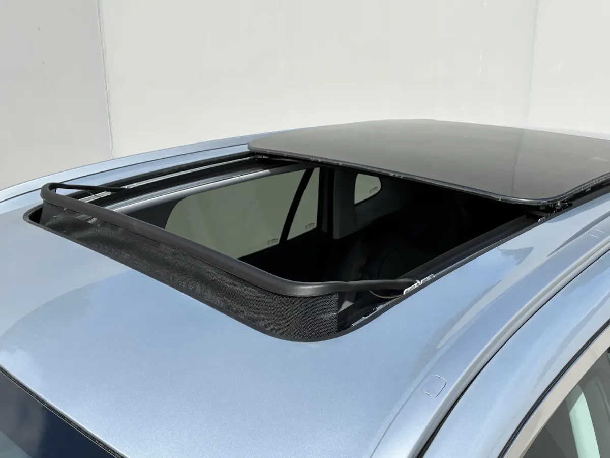 1.5 Max+ / 29,8 kWh / 136KM WLTP / max 1055KM Actieradius / PHEV / Plug-in / Fabrieksgarantie t/m 07-2034 / Stoelverwarming voor en achter / Stoelmassage / Schuif-kantel dak / Stoelventilati