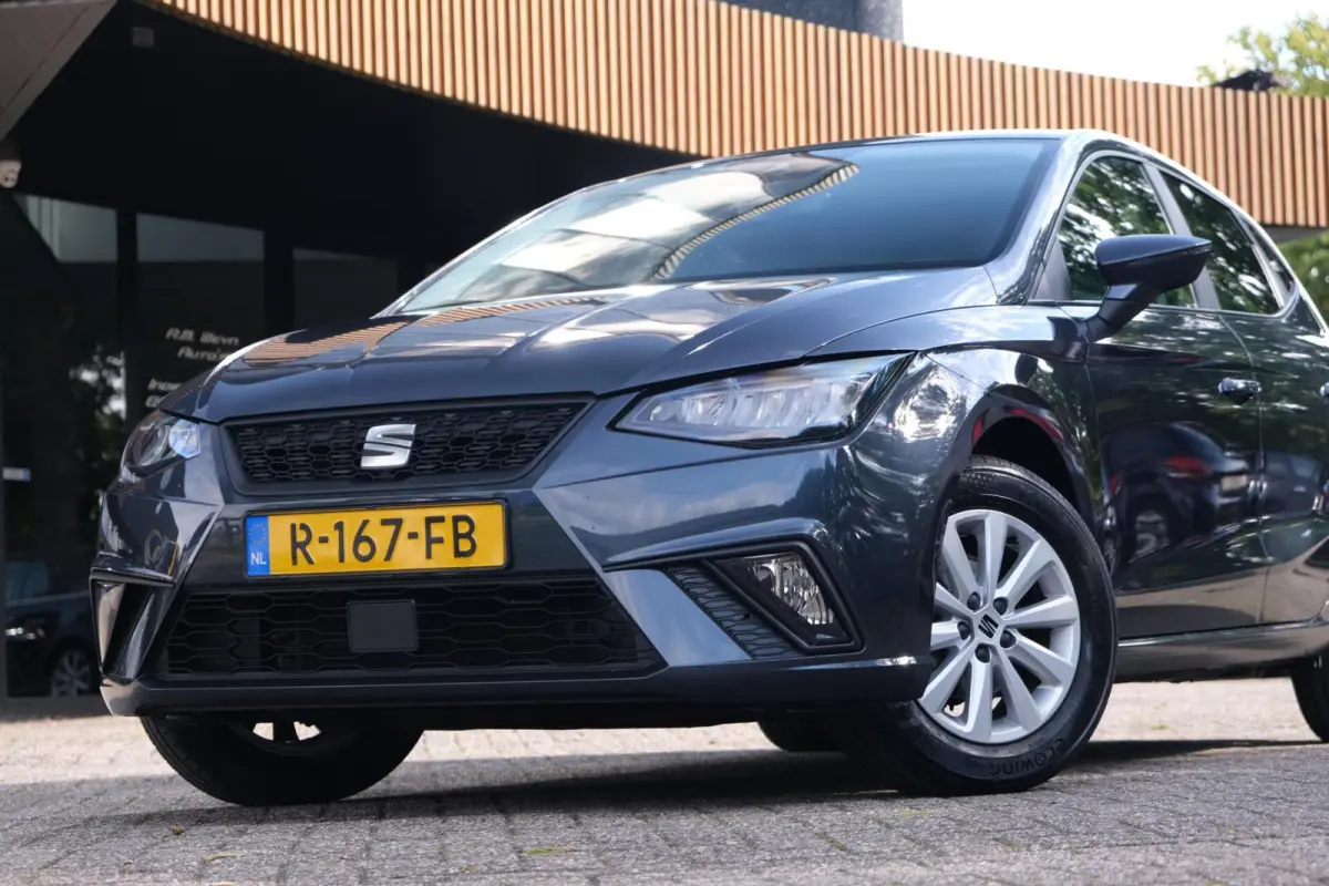 1.0 Style|Rijklaar!|Carplay|LaneAssist|FrontAssist|DAB|Cruise
