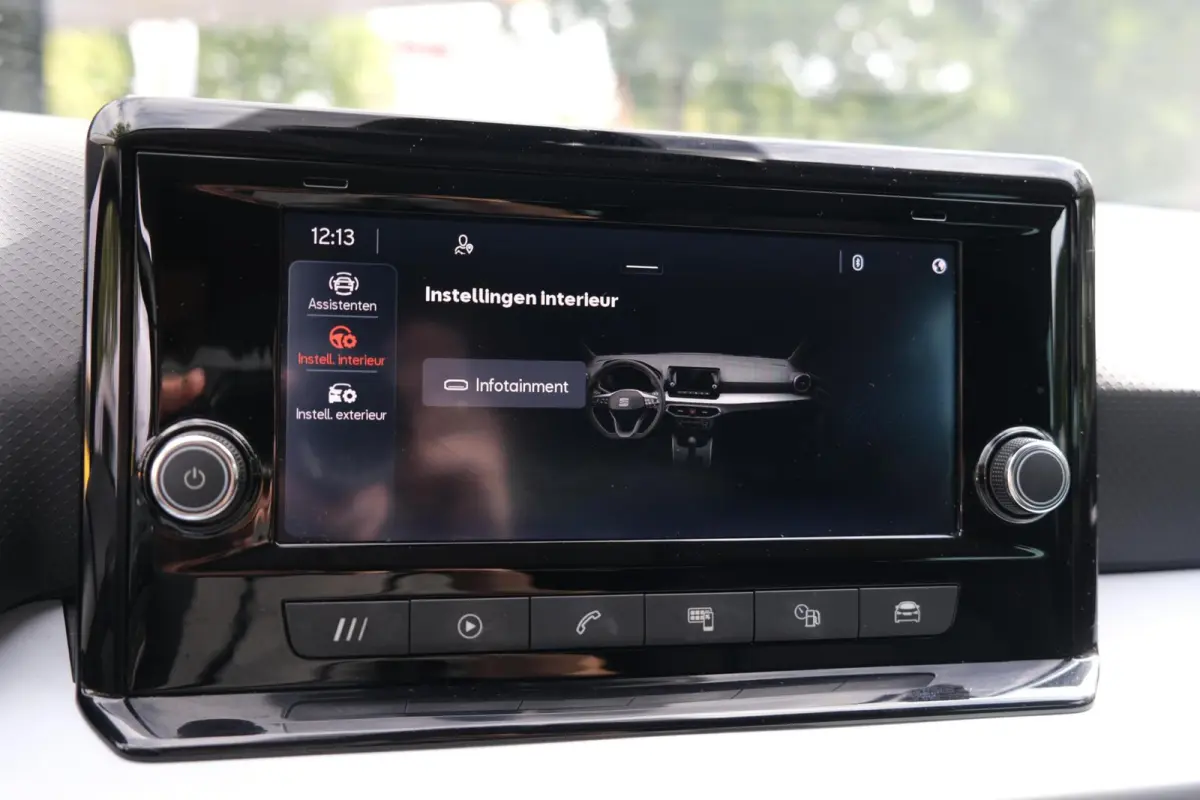 1.0 Style|Rijklaar!|Carplay|LaneAssist|FrontAssist|DAB|Cruise
