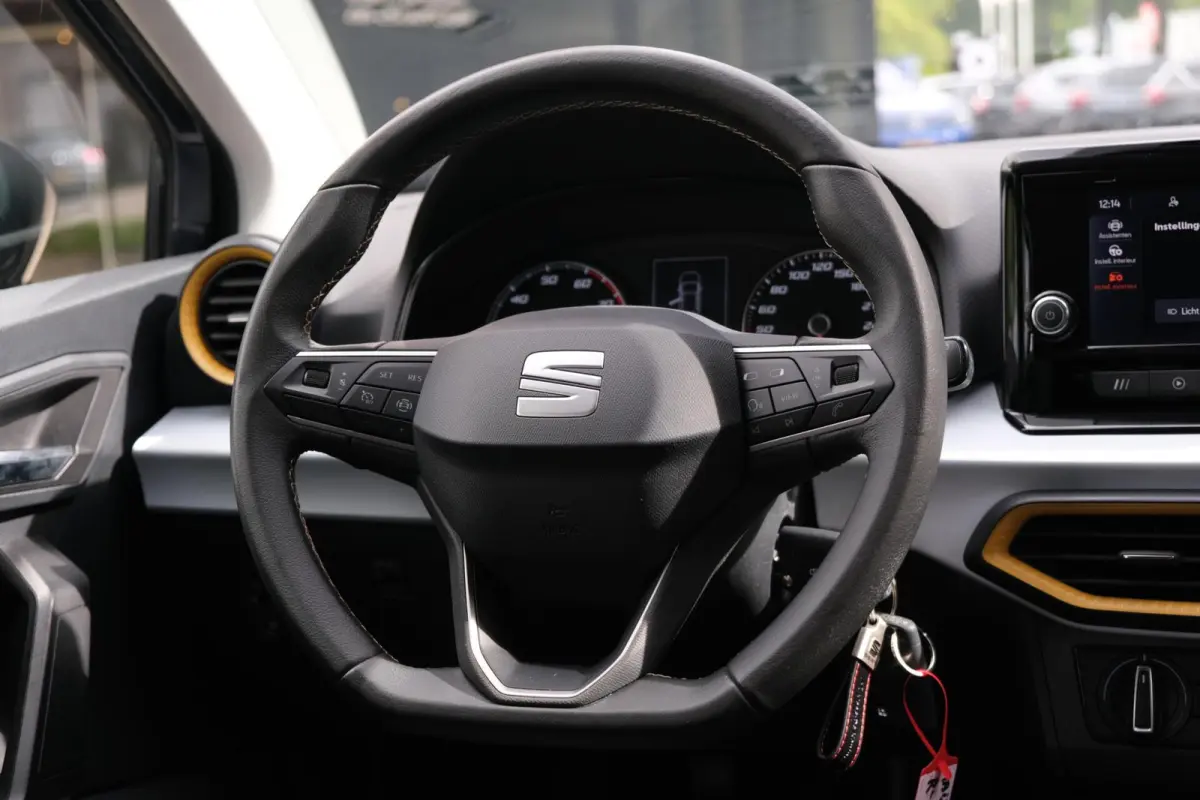 1.0 Style|Rijklaar!|Carplay|LaneAssist|FrontAssist|DAB|Cruise
