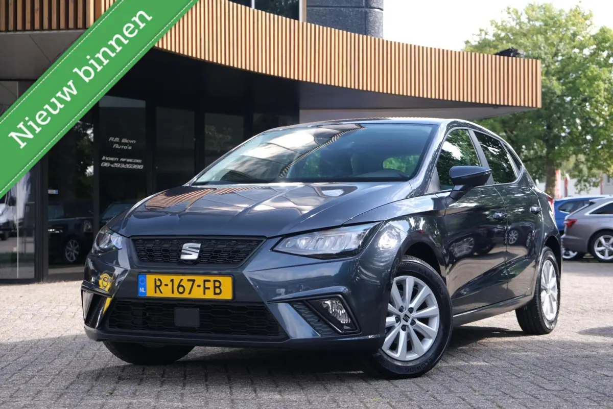 1.0 Style|Rijklaar!|Carplay|LaneAssist|FrontAssist|DAB|Cruise