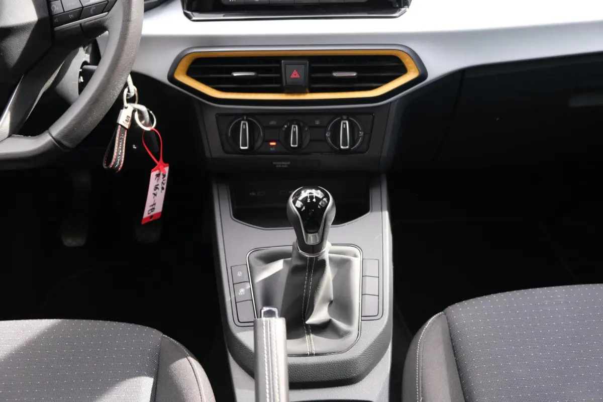 1.0 Style|Rijklaar!|Carplay|LaneAssist|FrontAssist|DAB|Cruise