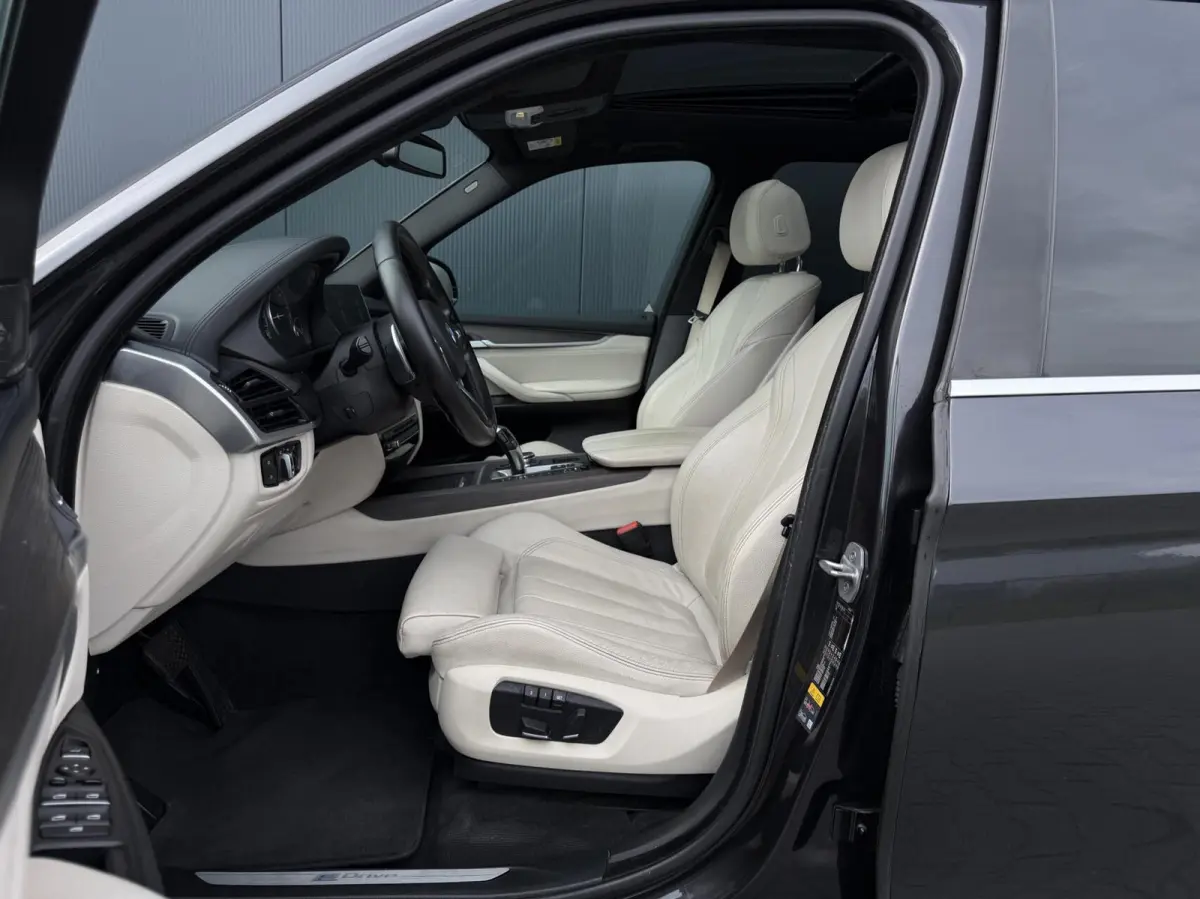 xDrive40e High Executive Pano - Leder - Head-Up - Keyless - Trekhaak
