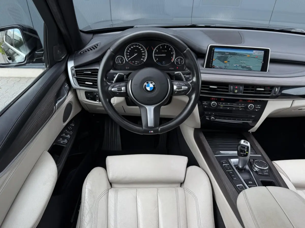 xDrive40e High Executive Pano - Leder - Head-Up - Keyless - Trekhaak