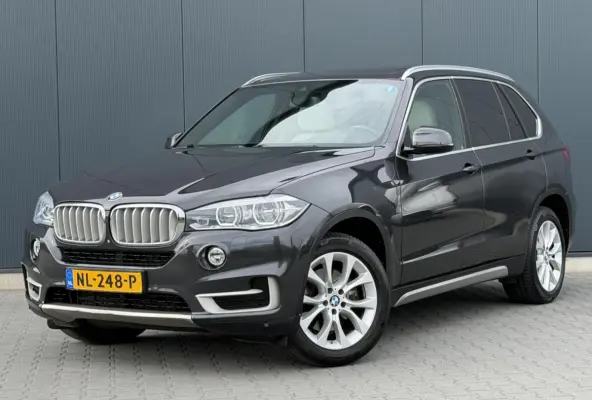 xDrive40e High Executive Pano - Leder - Head-Up - Keyless - Trekhaak
