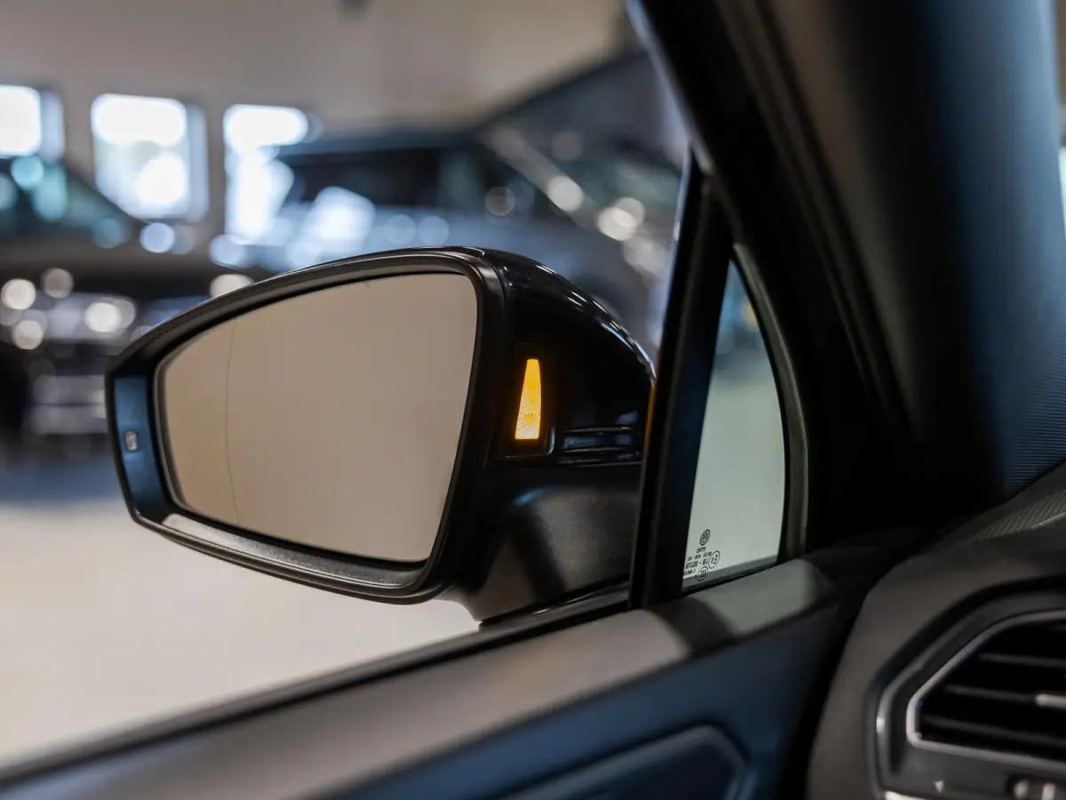1.5 TSI 2x R-Line Blackstyle / 150pk / Panorama dak / Rondomzicht camera / Stoelverwarming / Leder /