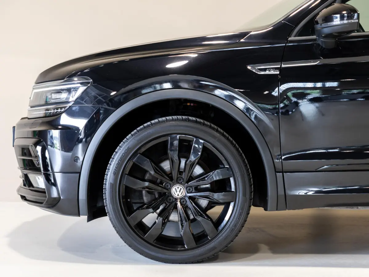 1.5 TSI 2x R-Line Blackstyle / 150pk / Panorama dak / Rondomzicht camera / Stoelverwarming / Leder /