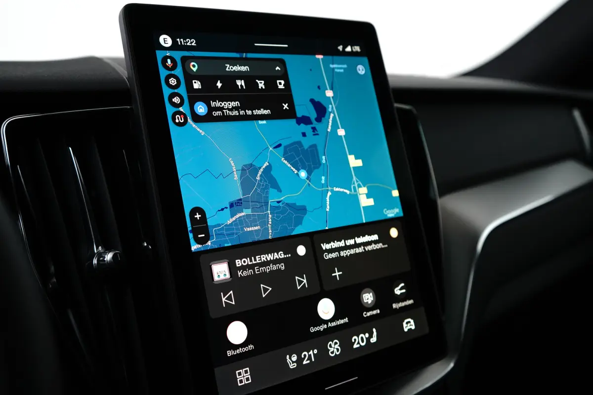 Plus Black Edition Recharge Plug-In Hybrid AWD | Luchtvering | 360 | HUD | H&K | Panodak |