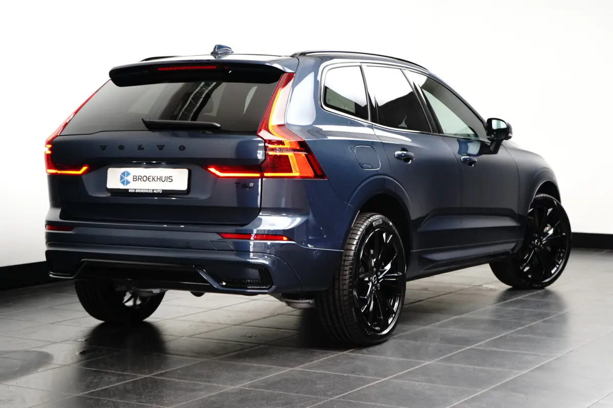 Plus Black Edition Recharge Plug-In Hybrid AWD | Luchtvering | 360 | HUD | H&K | Panodak |