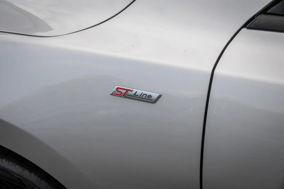 1.0 EcoBoost Hybrid ST Line | Automaat | Full LED koplampen | Privacy-glass | Apple carplay / andriod auto | Winter-pack