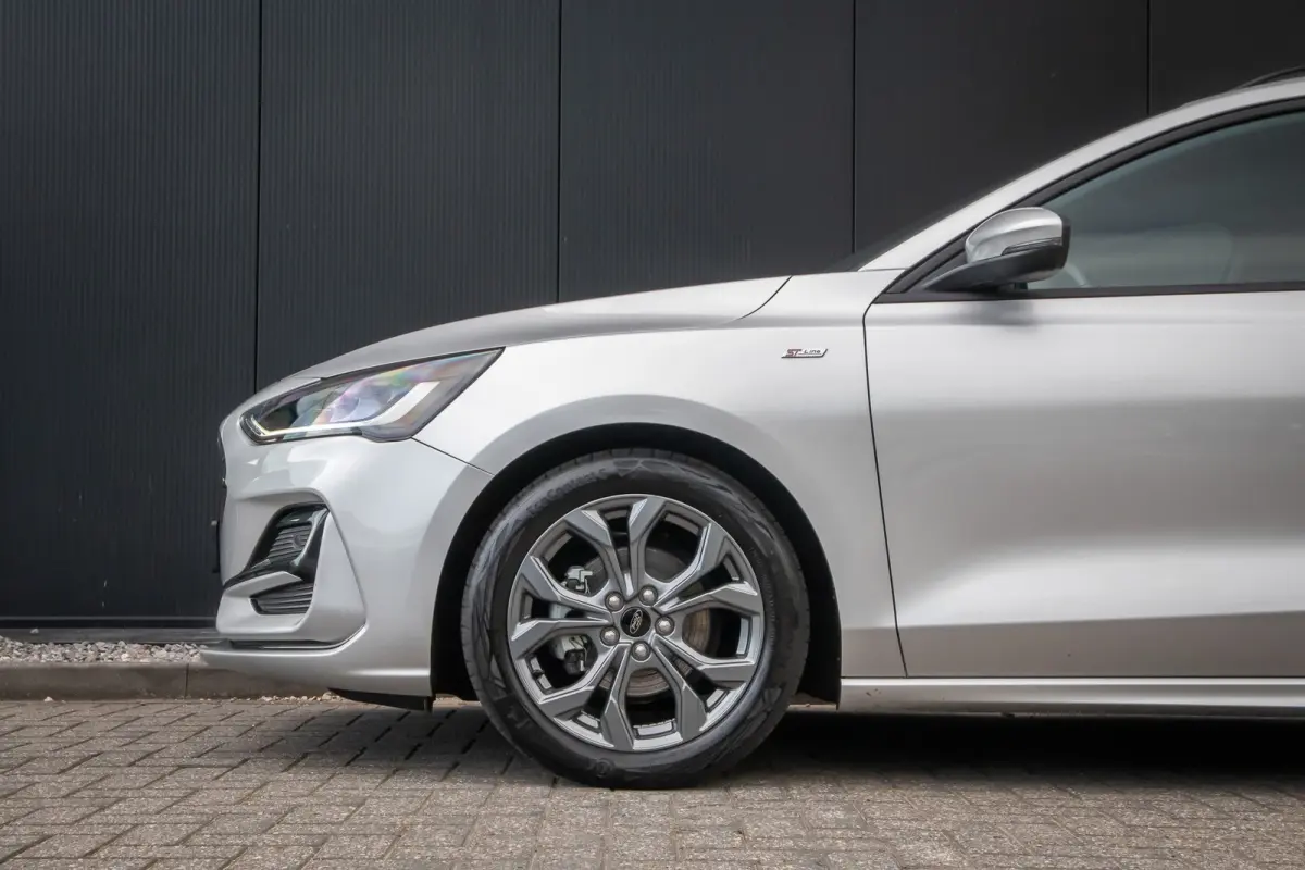 1.0 EcoBoost Hybrid ST Line | Automaat | Full LED koplampen | Privacy-glass | Apple carplay / andriod auto | Winter-pack