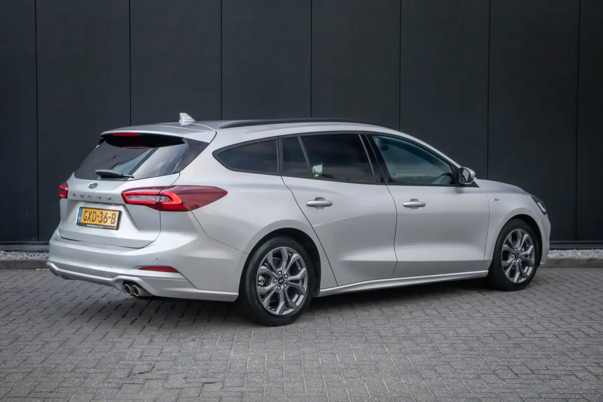1.0 EcoBoost Hybrid ST Line | Automaat | Full LED koplampen | Privacy-glass | Apple carplay / andriod auto | Winter-pack