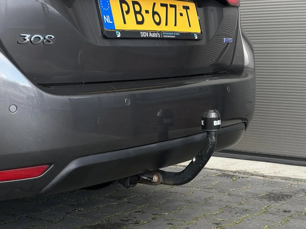 1.2/131pk PureTech Premium|NAP|Trekh|Pano|PDC|Stoelverwarming|Cruise|Climate|Navi|LED|17" LMV GT Line