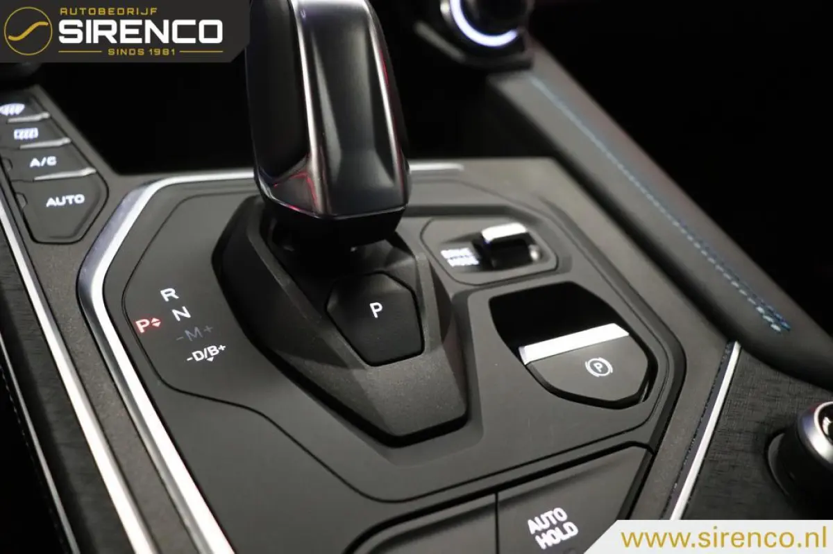 1.5| 360 camera met 3d view | stoelverwarming |Android auto & Apple carplay |dab | adaptieve cruise control | sfeerverlichting |
