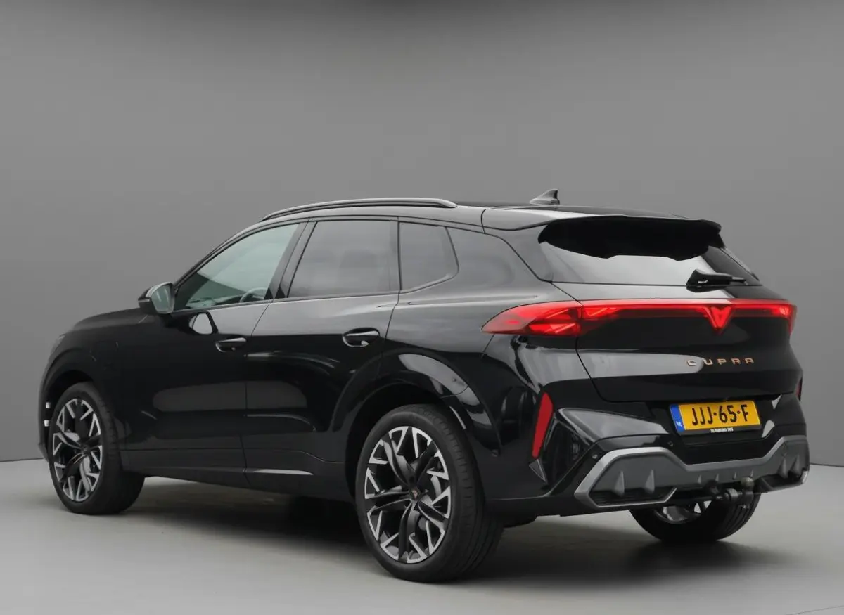 1.5 TSI e-Hybrid VZ Performance | Pano | Trekhaak | 360 camera | ACC | Elektrisch verstelbare stoelen | Head-up display