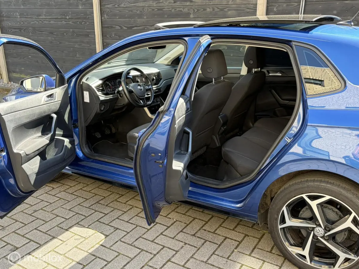 1.0 TSI Bus. R-Line / open dak / nav/ carplay