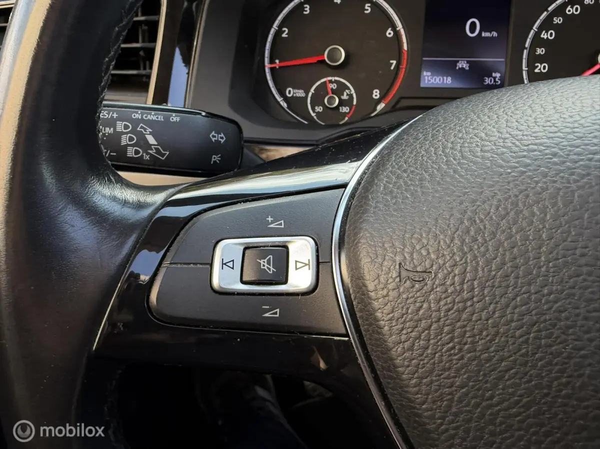 1.0 TSI Bus. R-Line / open dak / nav/ carplay