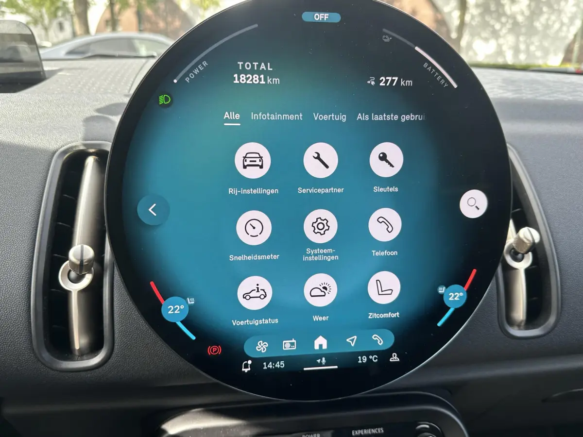 E Blackyard 66.5 kWh SOH 100% | VAN: € 37.900,- VOOR: € 35.877,- UW HERFSTVOORDEEL: € 2.023,- | HEAD UP DISPAY | ACHTERUIT RIJ CAMERA | STOELVERWARMING | FABRIEKS GARANTIE 10-2028
