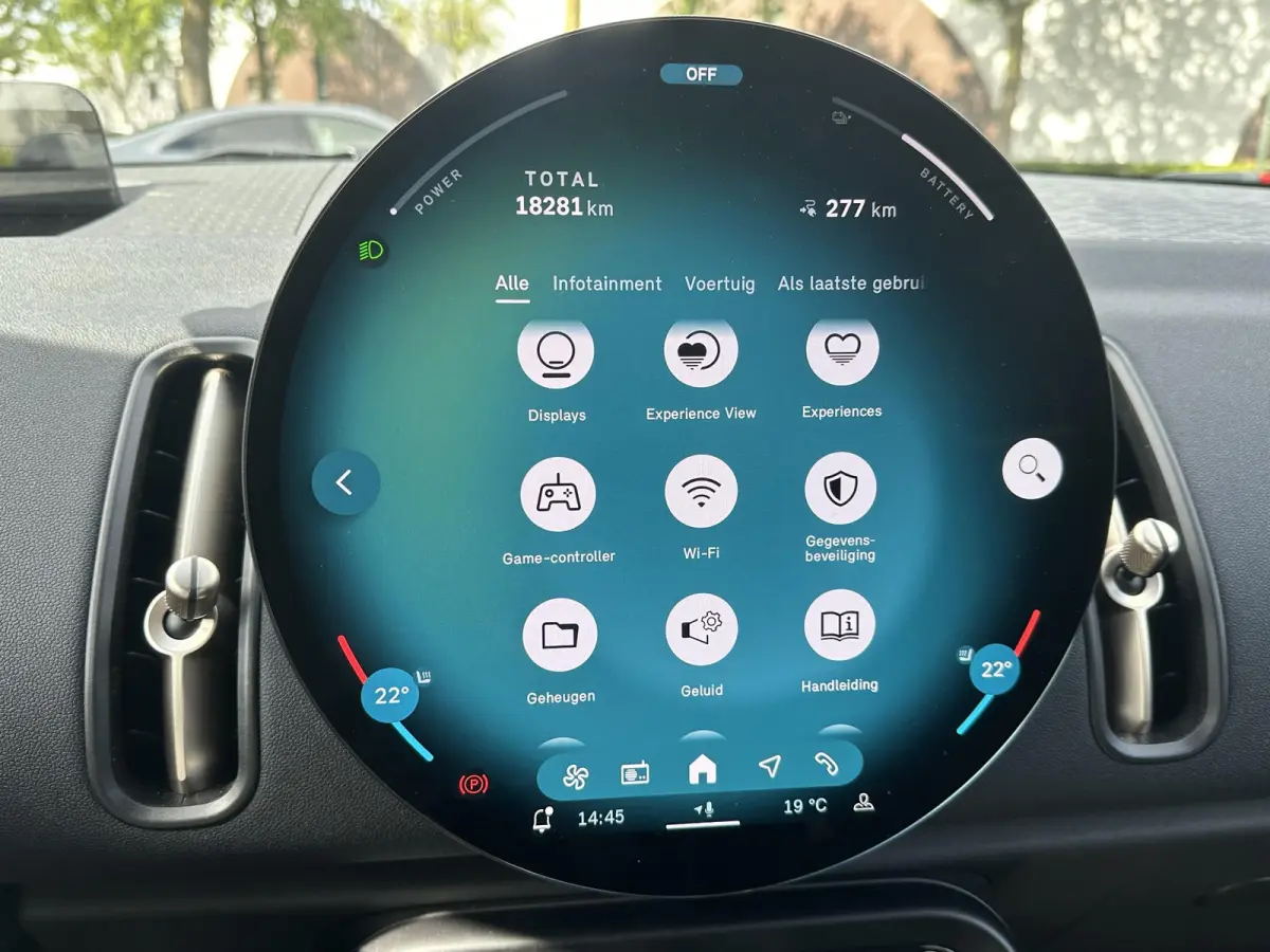 E Blackyard 66.5 kWh SOH 100% | VAN: € 37.900,- VOOR: € 35.877,- UW HERFSTVOORDEEL: € 2.023,- | HEAD UP DISPAY | ACHTERUIT RIJ CAMERA | STOELVERWARMING | FABRIEKS GARANTIE 10-2028