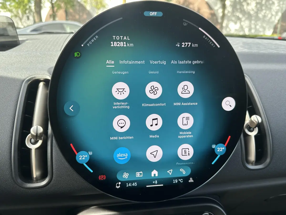 E Blackyard 66.5 kWh SOH 100% | VAN: € 37.900,- VOOR: € 35.877,- UW HERFSTVOORDEEL: € 2.023,- | HEAD UP DISPAY | ACHTERUIT RIJ CAMERA | STOELVERWARMING | FABRIEKS GARANTIE 10-2028