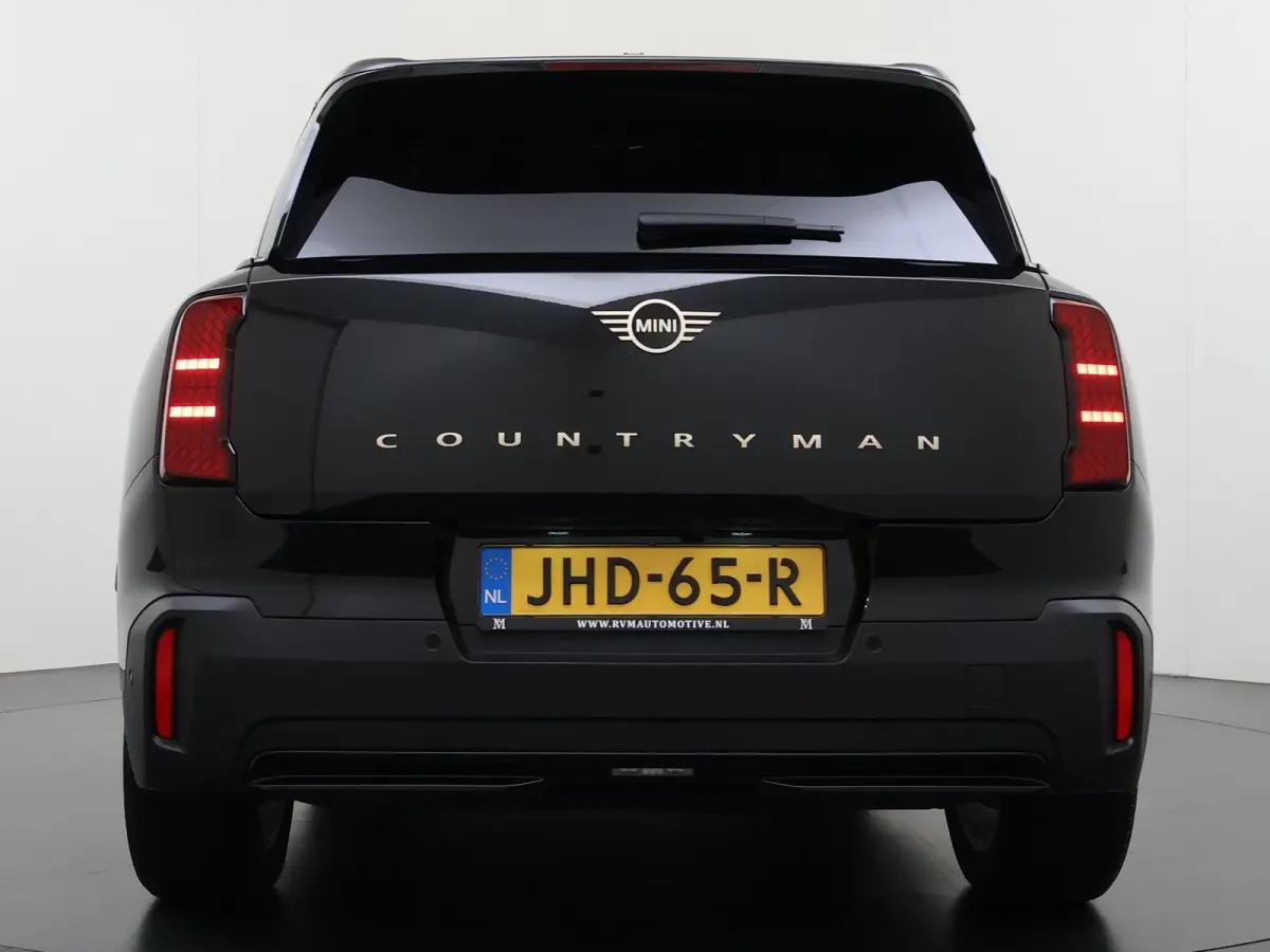 E Blackyard 66.5 kWh SOH 100% | VAN: € 37.900,- VOOR: € 35.877,- UW HERFSTVOORDEEL: € 2.023,- | HEAD UP DISPAY | ACHTERUIT RIJ CAMERA | STOELVERWARMING | FABRIEKS GARANTIE 10-2028