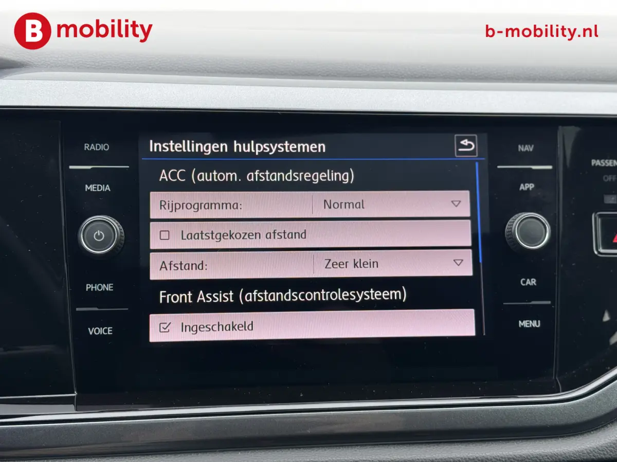 1.0 TSI Highline Business R-Line Panoramadak Digitaal Dashboard | Achteruitrijcamera | ACC | Stoelverwarming | Apple CarPlay