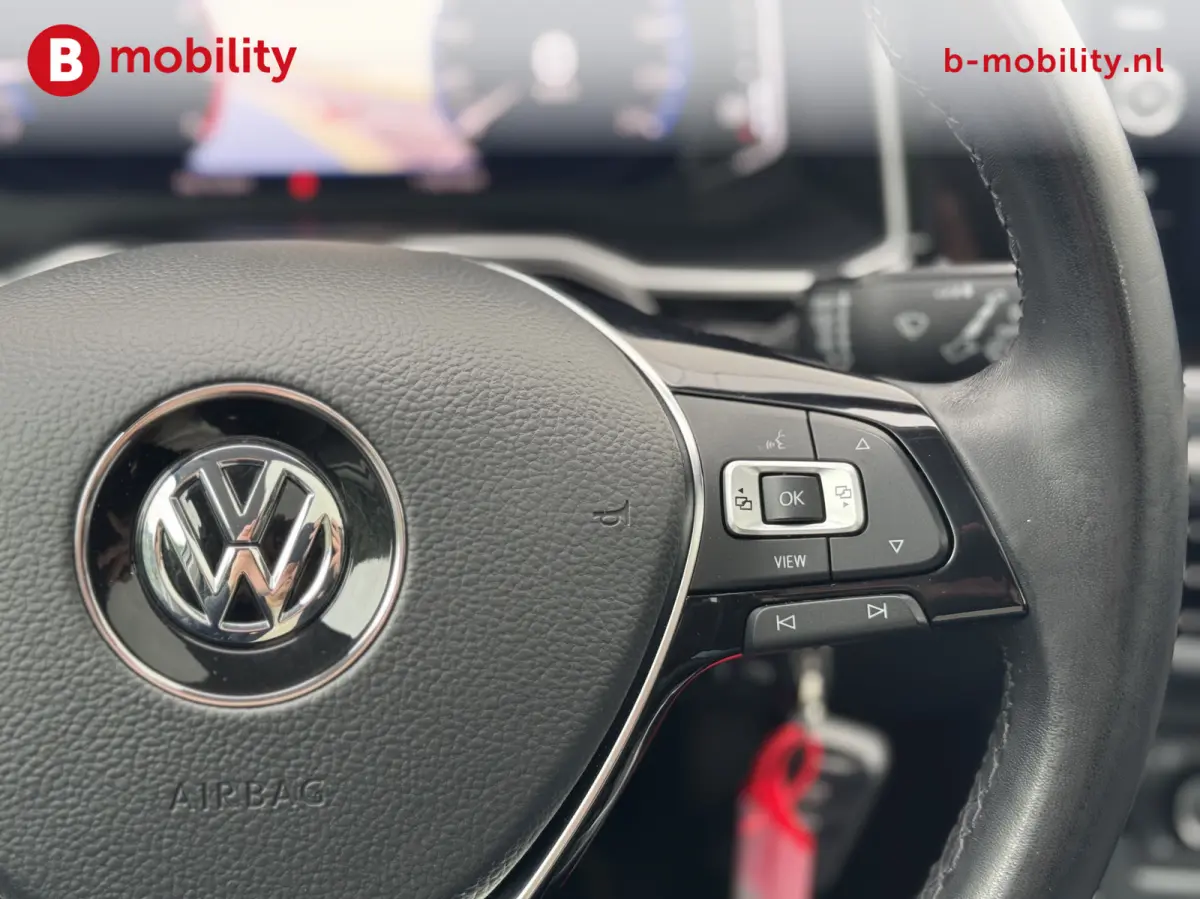1.0 TSI Highline Business R-Line Panoramadak Digitaal Dashboard | Achteruitrijcamera | ACC | Stoelverwarming | Apple CarPlay