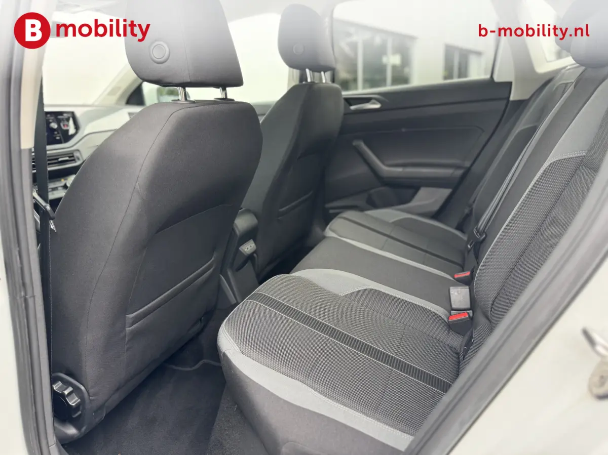 1.0 TSI Highline Business R-Line Panoramadak Digitaal Dashboard | Achteruitrijcamera | ACC | Stoelverwarming | Apple CarPlay