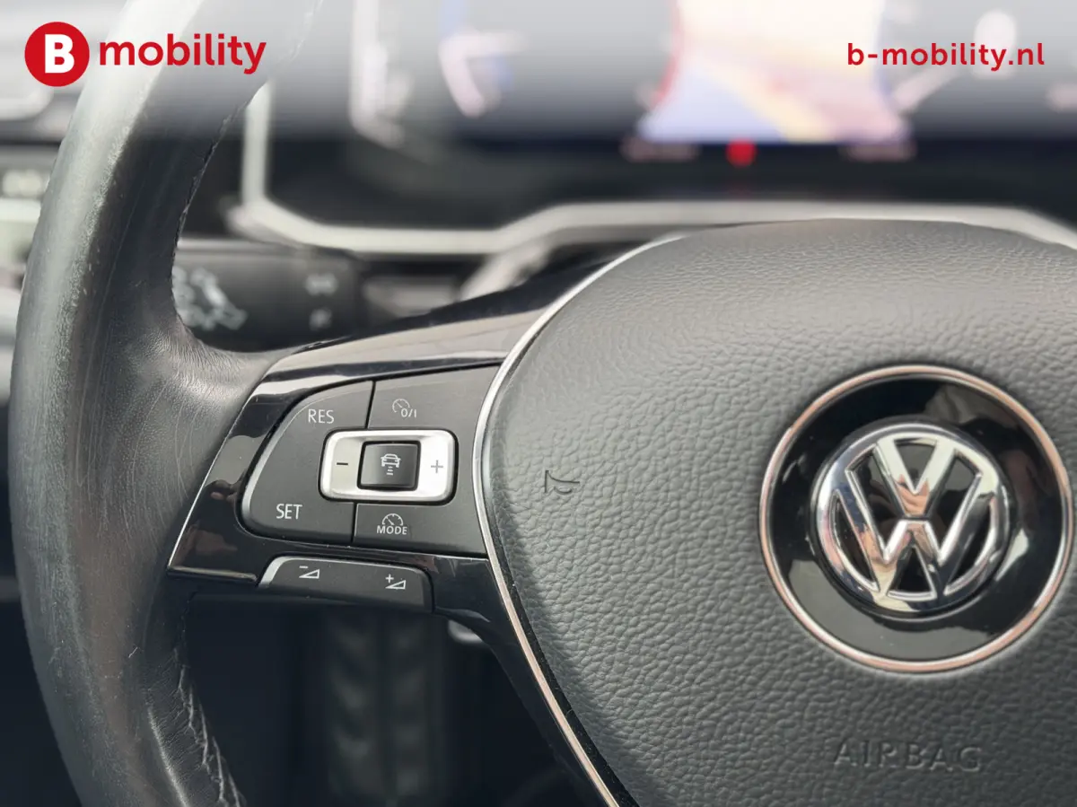 1.0 TSI Highline Business R-Line Panoramadak Digitaal Dashboard | Achteruitrijcamera | ACC | Stoelverwarming | Apple CarPlay