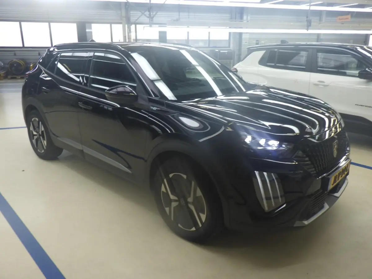 EV GT Avantage 54 kWh | Fase 3 laden | SOH 98% | Massage | Luxe stoelen | Warmtepomp | Navigatie | NL auto | 17.500km |