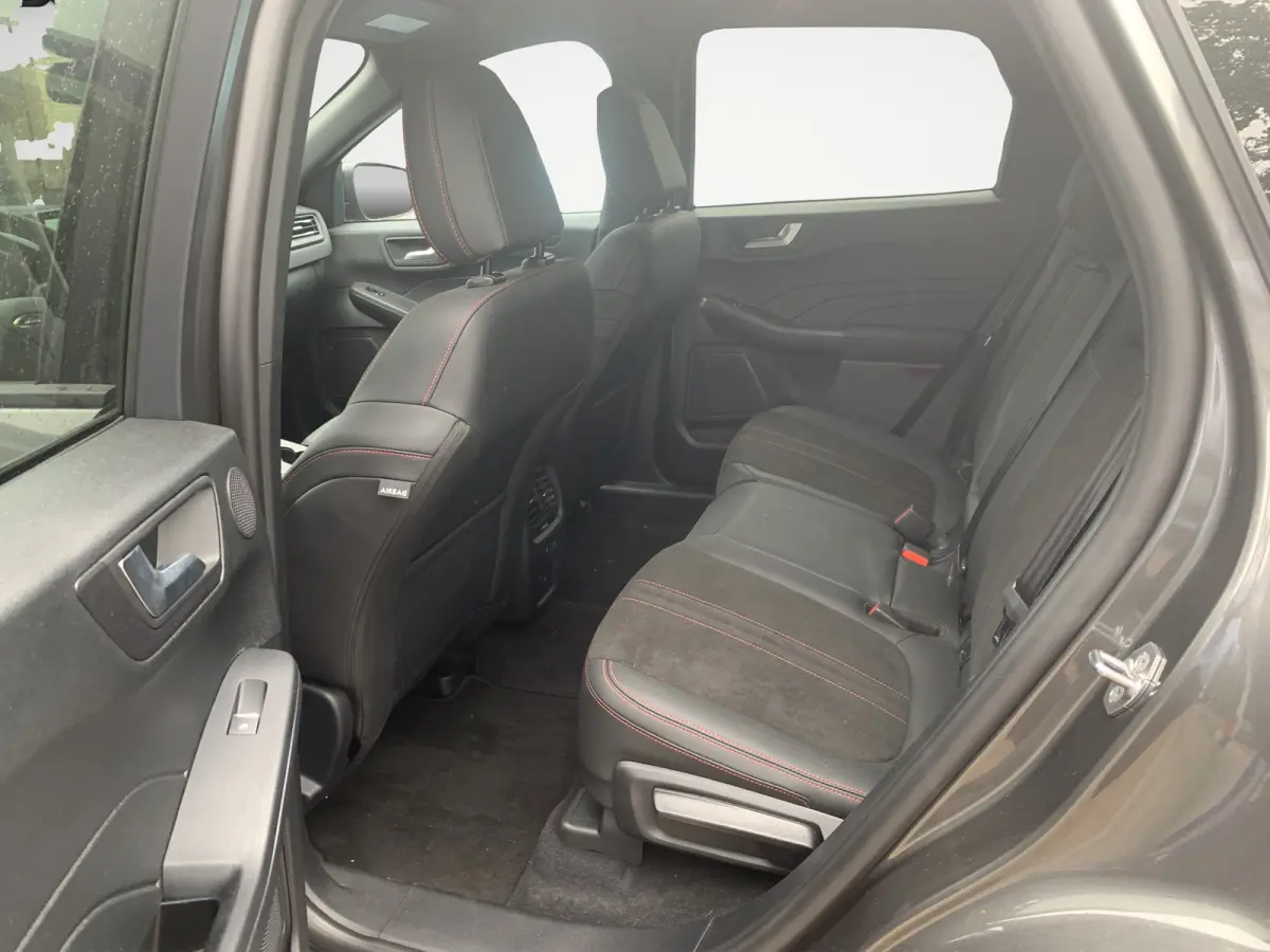 2.5 PHEV ST-Line X BlueCruise 243pk | BlueCruise (Permanente activatie) | Black Pack | Winterpack