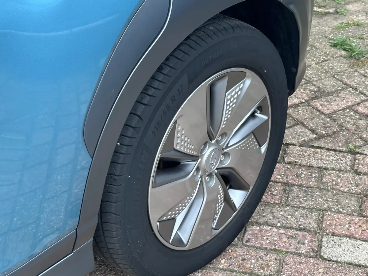 EV Comfort 64 kWh FASE 3| SOH 100% 1E EIG|ORG NL AUTO |A.CARPLAY|CAMERA|ADAPT.CRUISE|LANE ASSIST|PARKING.SNRS|KEYLE