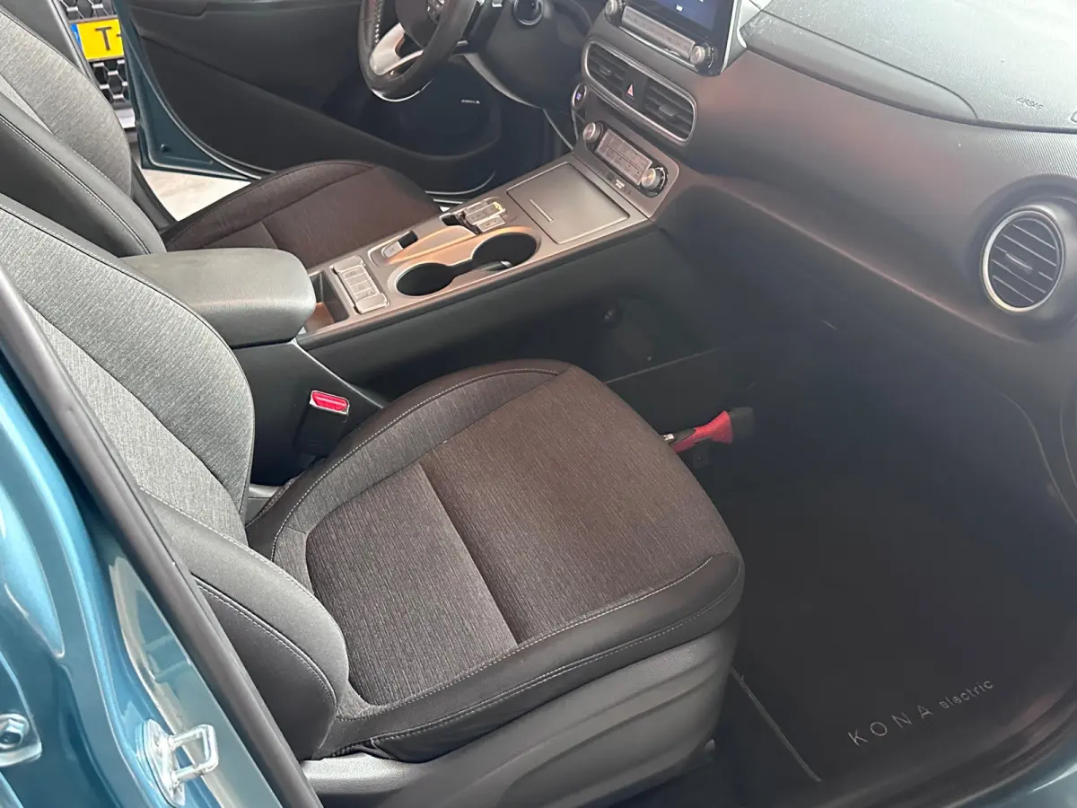 EV Comfort 64 kWh FASE 3| SOH 100% 1E EIG|ORG NL AUTO |A.CARPLAY|CAMERA|ADAPT.CRUISE|LANE ASSIST|PARKING.SNRS|KEYLE