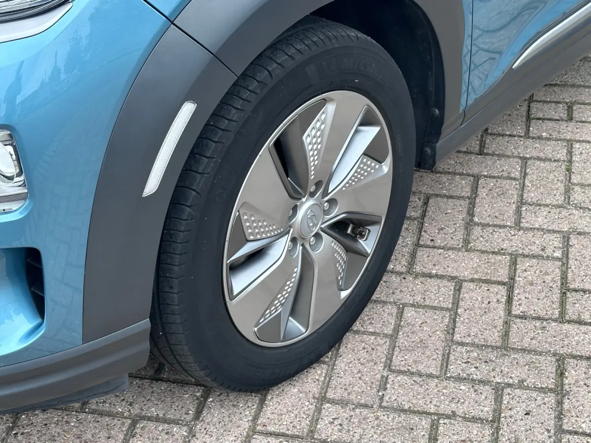 EV Comfort 64 kWh FASE 3| SOH 100% 1E EIG|ORG NL AUTO |A.CARPLAY|CAMERA|ADAPT.CRUISE|LANE ASSIST|PARKING.SNRS|KEYLE