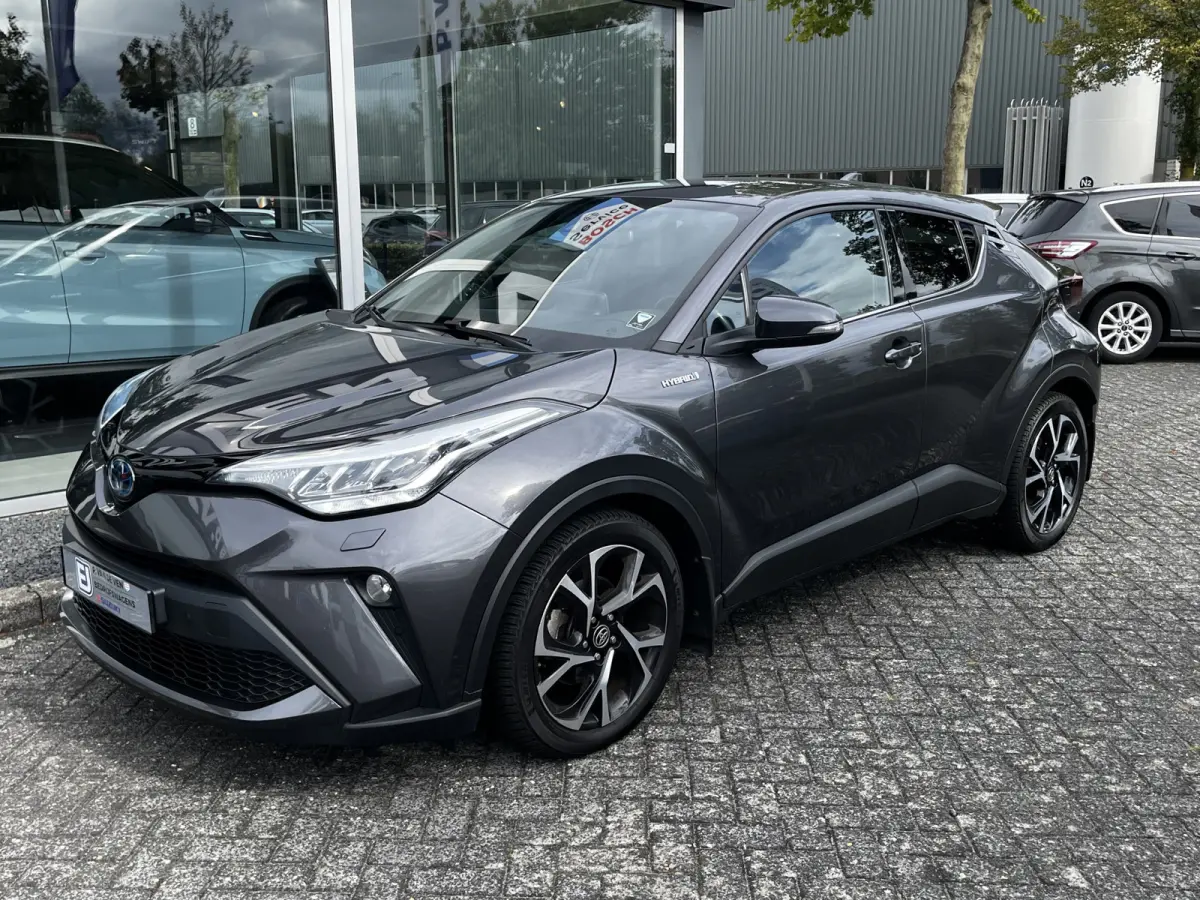 1.8 Hybrid First Edition Automaat | Afn. trekhaak | Dodehoek | Camera | Carplay/Android Auto | Keyless | etc. etc.
