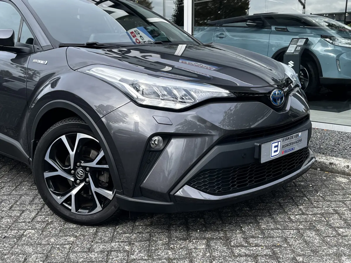 1.8 Hybrid First Edition Automaat | Afn. trekhaak | Dodehoek | Camera | Carplay/Android Auto | Keyless | etc. etc.