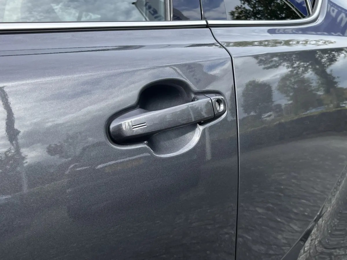 1.8 Hybrid First Edition Automaat | Afn. trekhaak | Dodehoek | Camera | Carplay/Android Auto | Keyless | etc. etc.