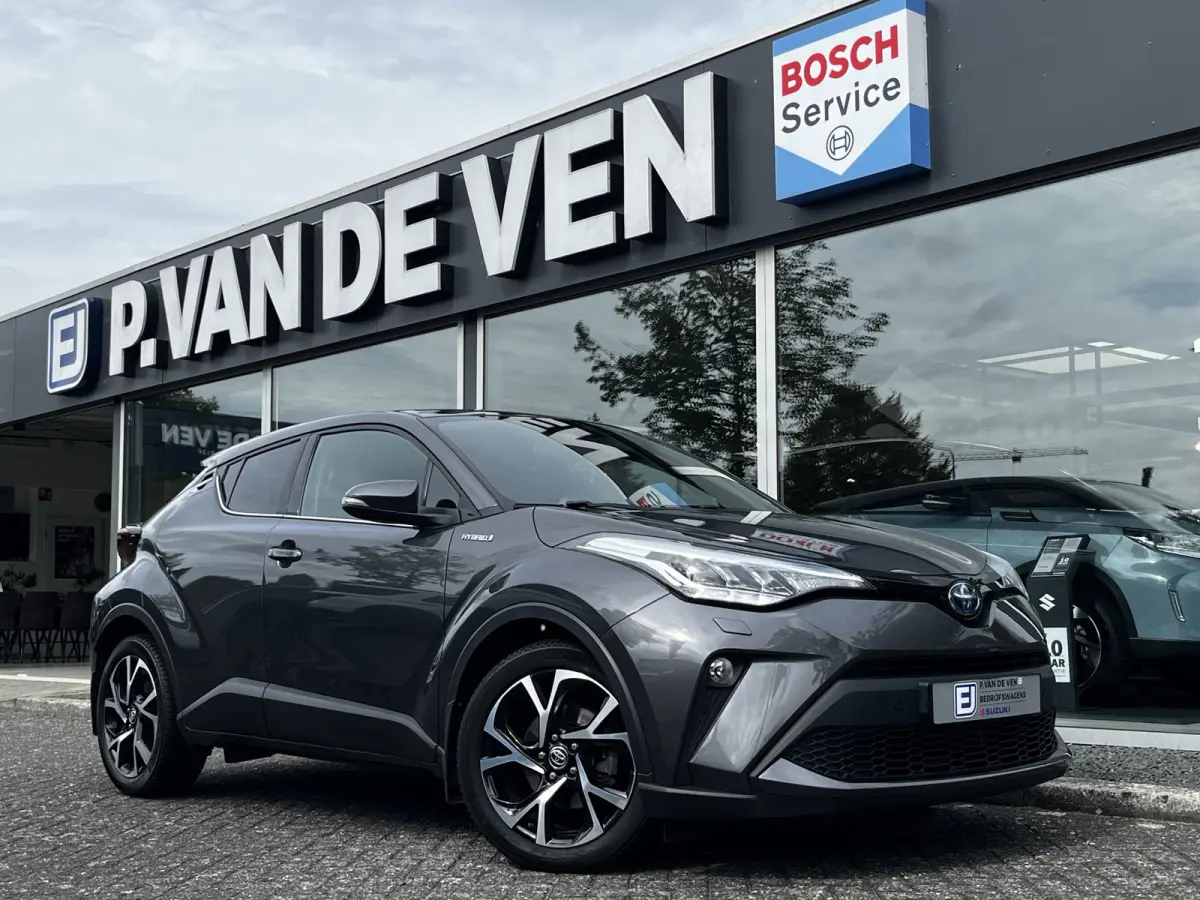 1.8 Hybrid First Edition Automaat | Afn. trekhaak | Dodehoek | Camera | Carplay/Android Auto | Keyless | etc. etc.