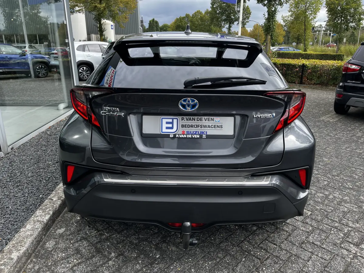 1.8 Hybrid First Edition Automaat | Afn. trekhaak | Dodehoek | Camera | Carplay/Android Auto | Keyless | etc. etc.