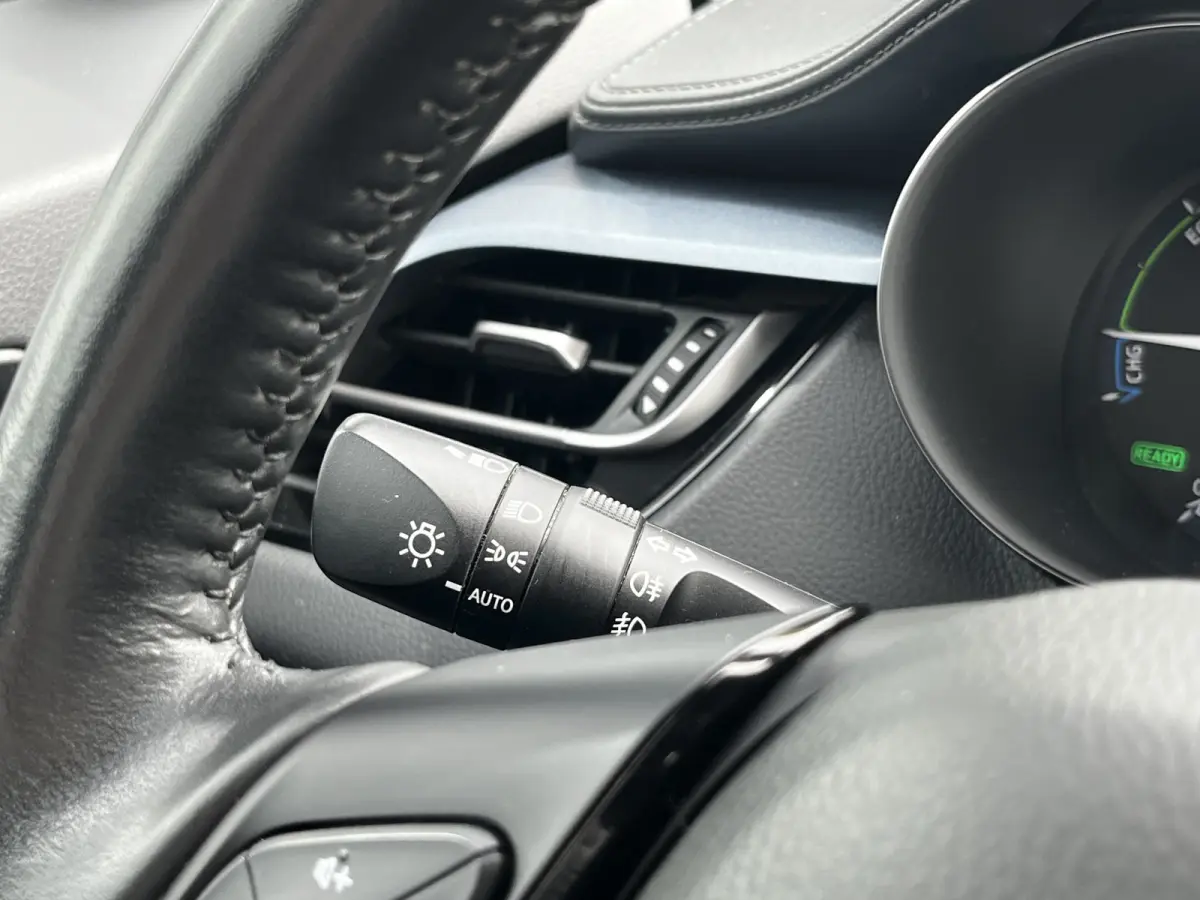 1.8 Hybrid First Edition Automaat | Afn. trekhaak | Dodehoek | Camera | Carplay/Android Auto | Keyless | etc. etc.