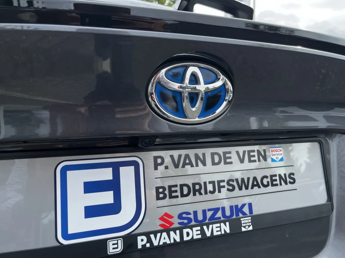 1.8 Hybrid First Edition Automaat | Afn. trekhaak | Dodehoek | Camera | Carplay/Android Auto | Keyless | etc. etc.
