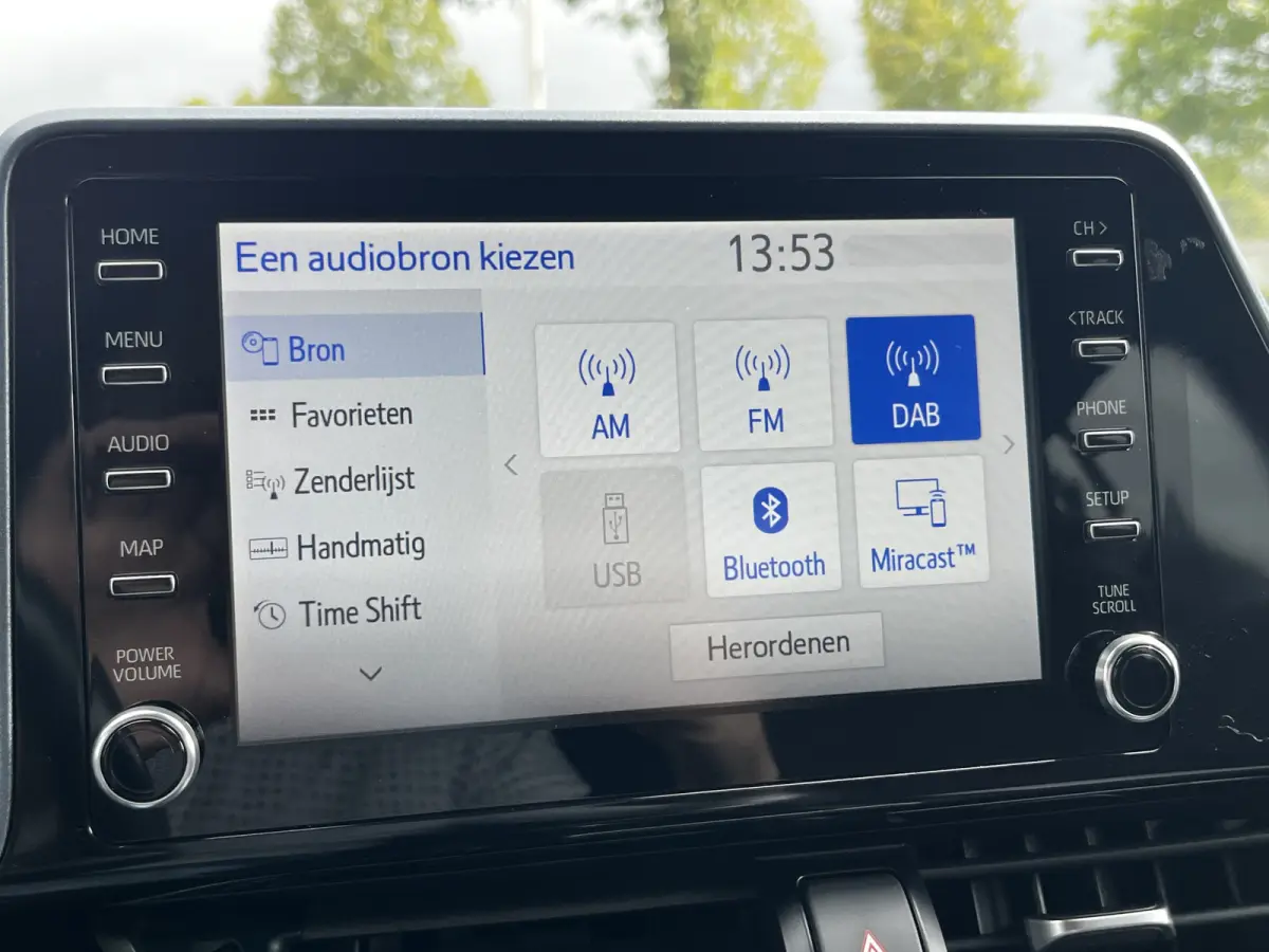 1.8 Hybrid First Edition Automaat | Afn. trekhaak | Dodehoek | Camera | Carplay/Android Auto | Keyless | etc. etc.