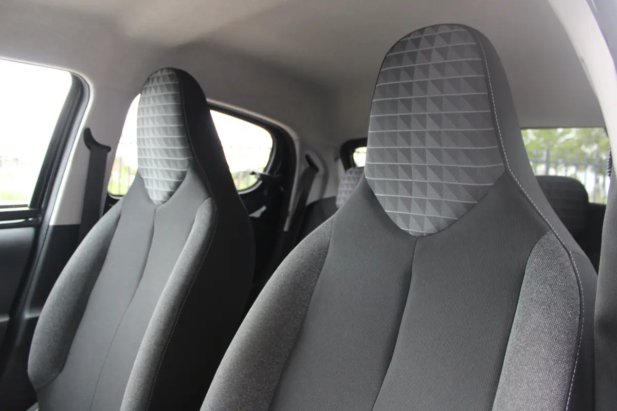 1.0 e-VTi Allure | Navi by app | Camera | Climate control | All season | Extra geinte ramen | Lichtmetaal |