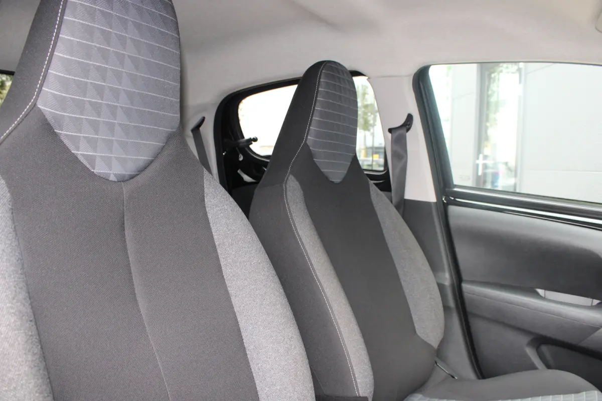 1.0 e-VTi Allure | Navi by app | Camera | Climate control | All season | Extra geinte ramen | Lichtmetaal |