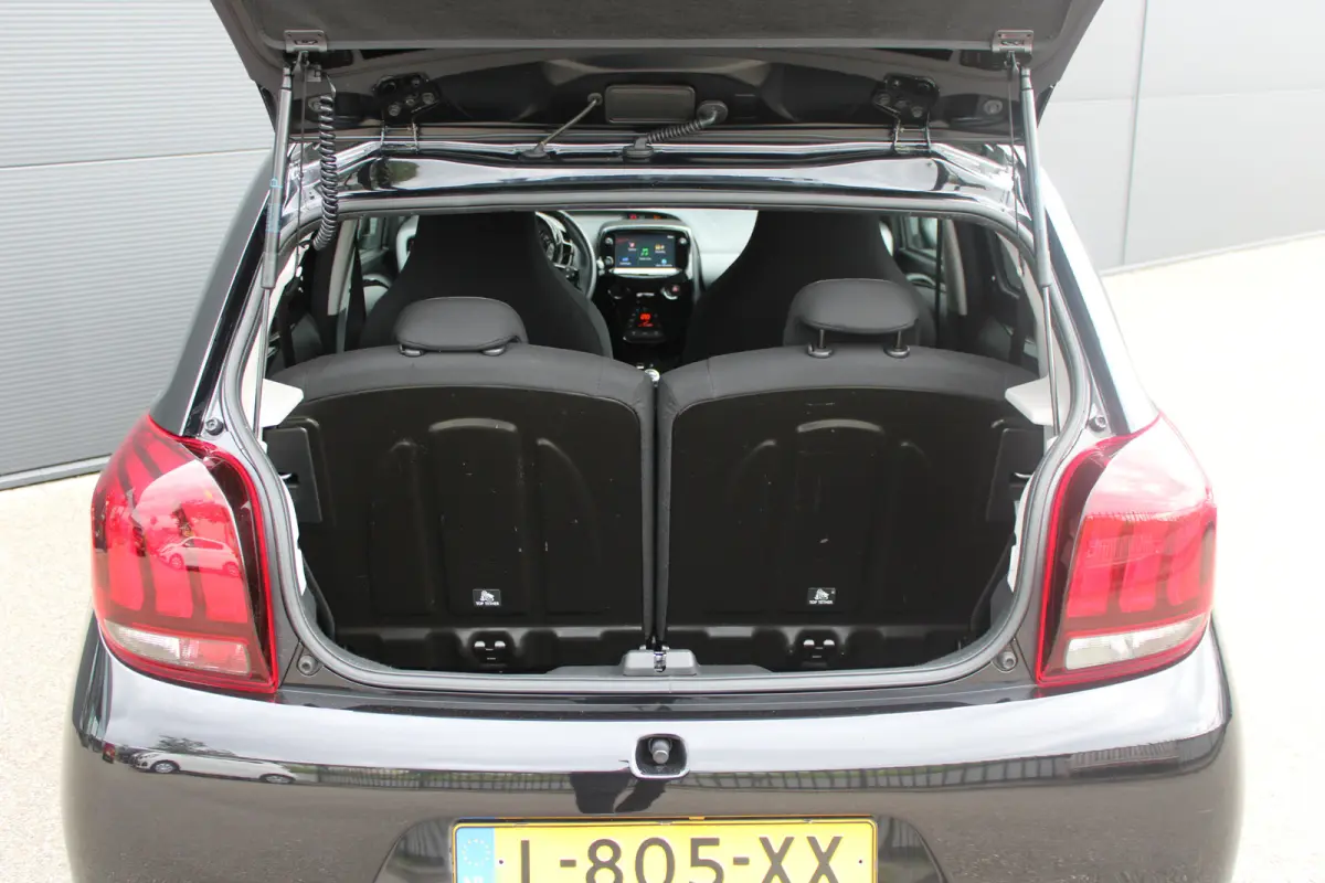 1.0 e-VTi Allure | Navi by app | Camera | Climate control | All season | Extra geinte ramen | Lichtmetaal |