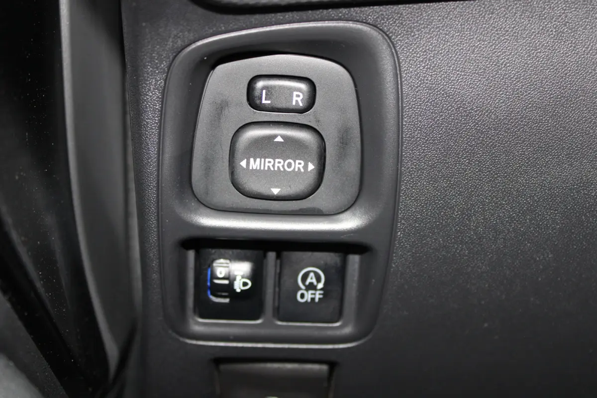 1.0 e-VTi Allure | Navi by app | Camera | Climate control | All season | Extra geinte ramen | Lichtmetaal |