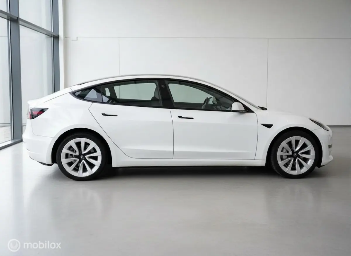 Long Range AWD 75 kWh | SOH 91% MOBA | Facelift | 19” | Premium Audio