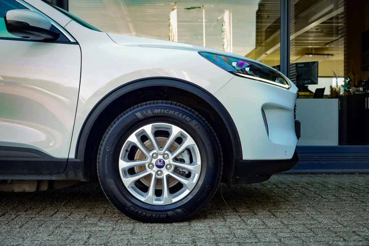 2.5 PHEV Titanium / Afneembare trekhaak / Privacy Glass / Stoelverwarming / Incl BTW