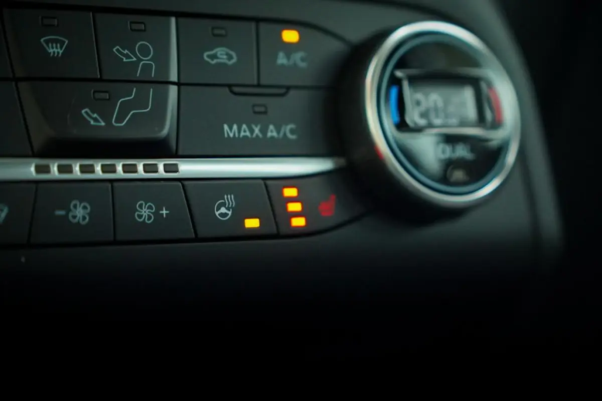 2.5 PHEV Titanium / Afneembare trekhaak / Privacy Glass / Stoelverwarming / Incl BTW